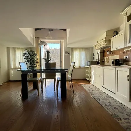 Charming House- Centro Apartmán *